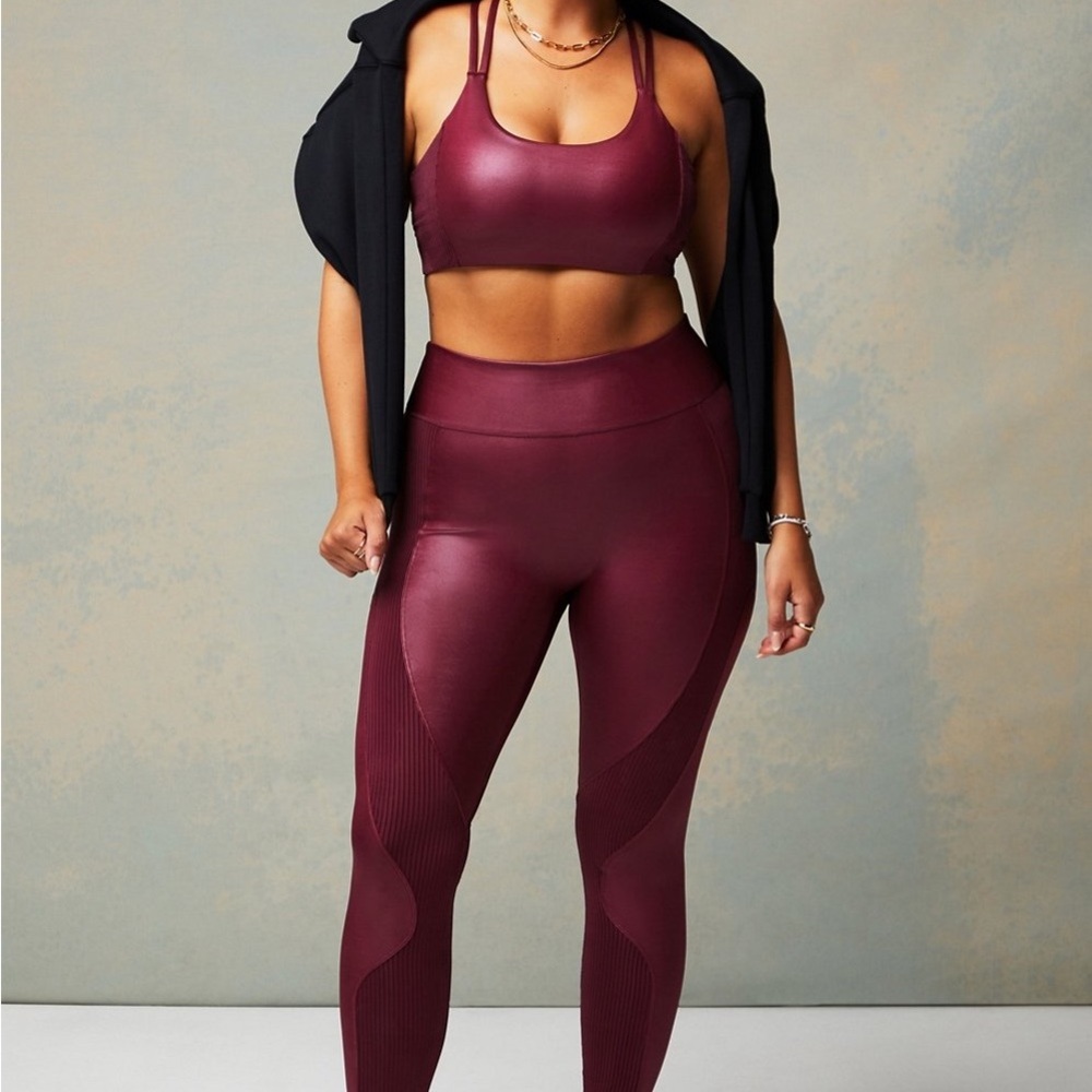 NWT Fabletics Motion365+ Contour High Waisted Legging M Merlot Shine